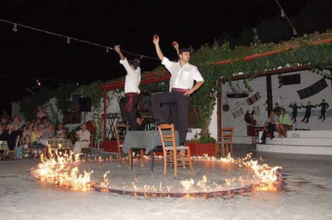 Kretischer Abend: Tanz, Show und Abendessen auf Kreta